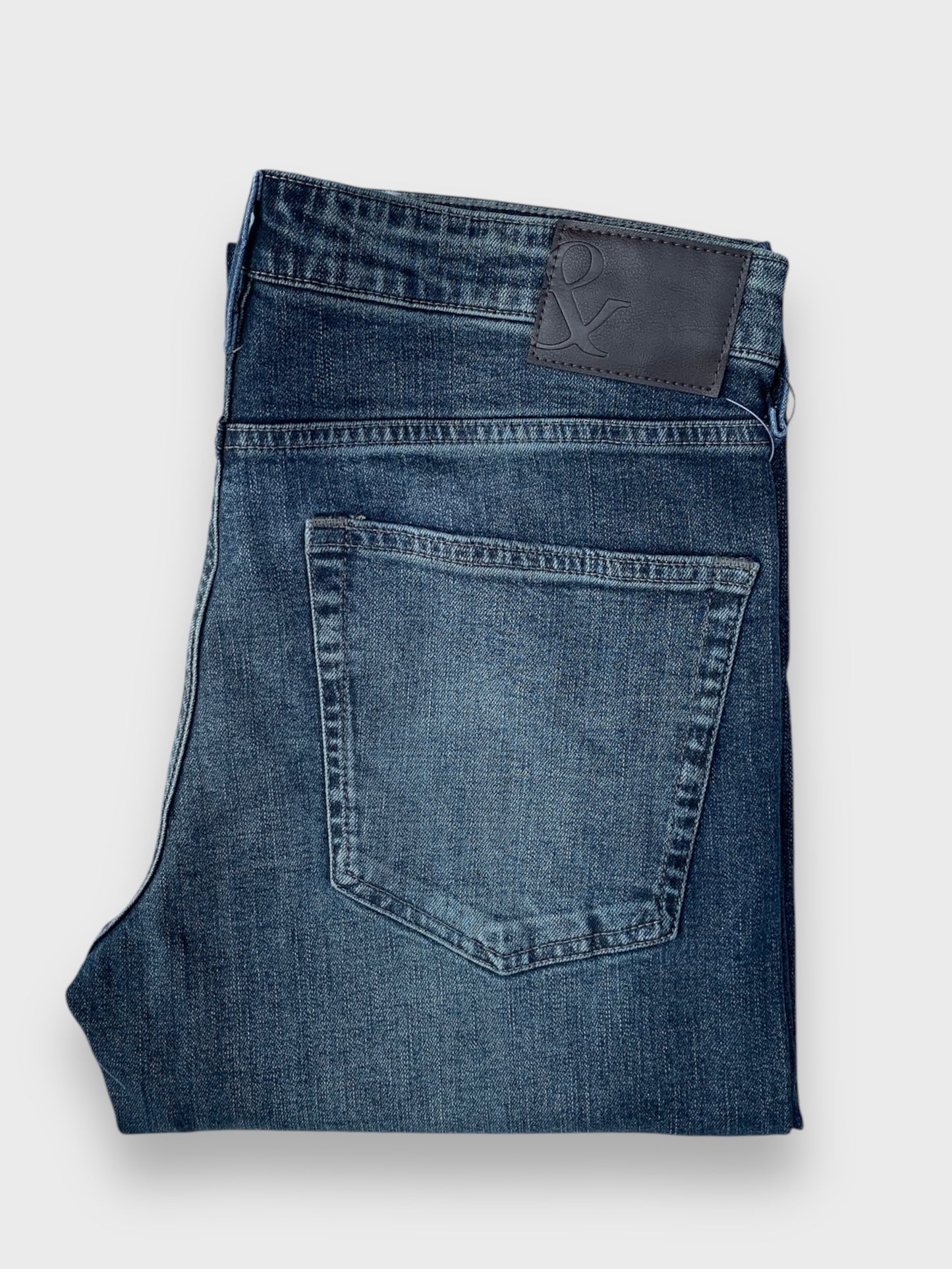 Men's Straight Fit Vintage Medium Blue Jean DL4303 (Minor Fault)