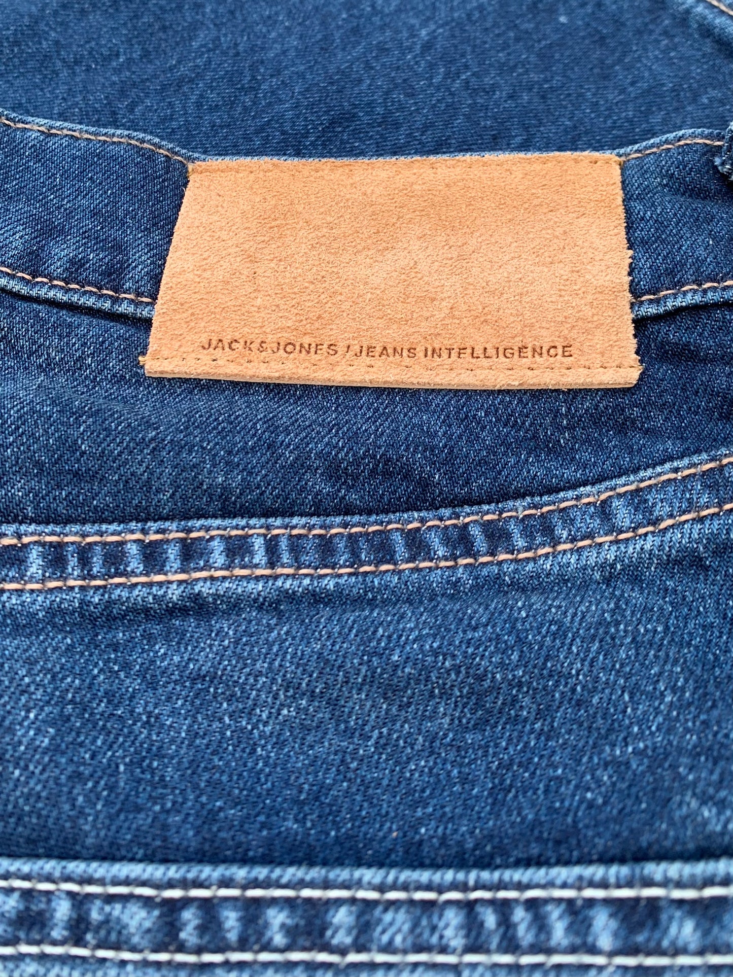 Men's Relaxed Fit Dark Blue Jean DL4369