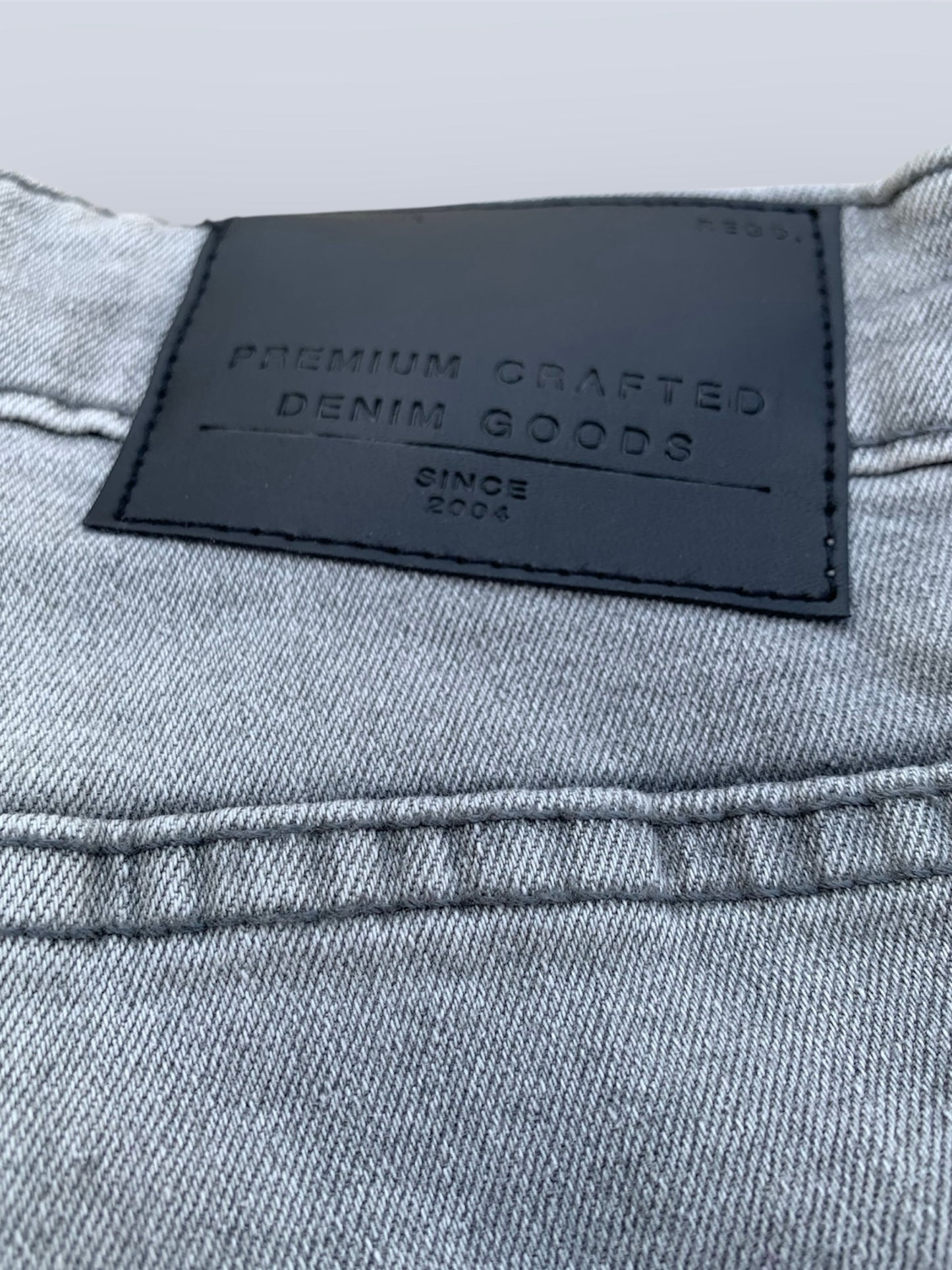 Men's Slim Fit Light Grey Jean DL4344