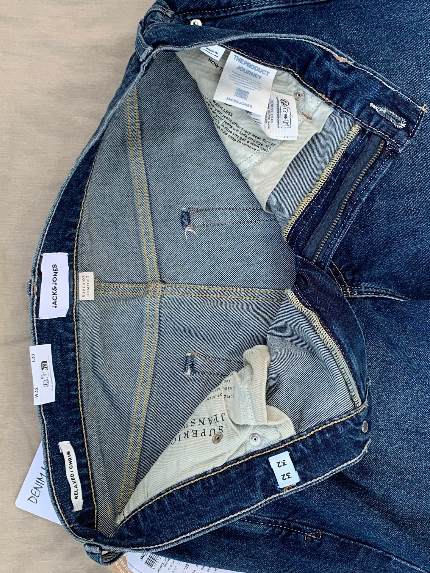 Men's Relaxed Fit Dark Blue Jean DL4369