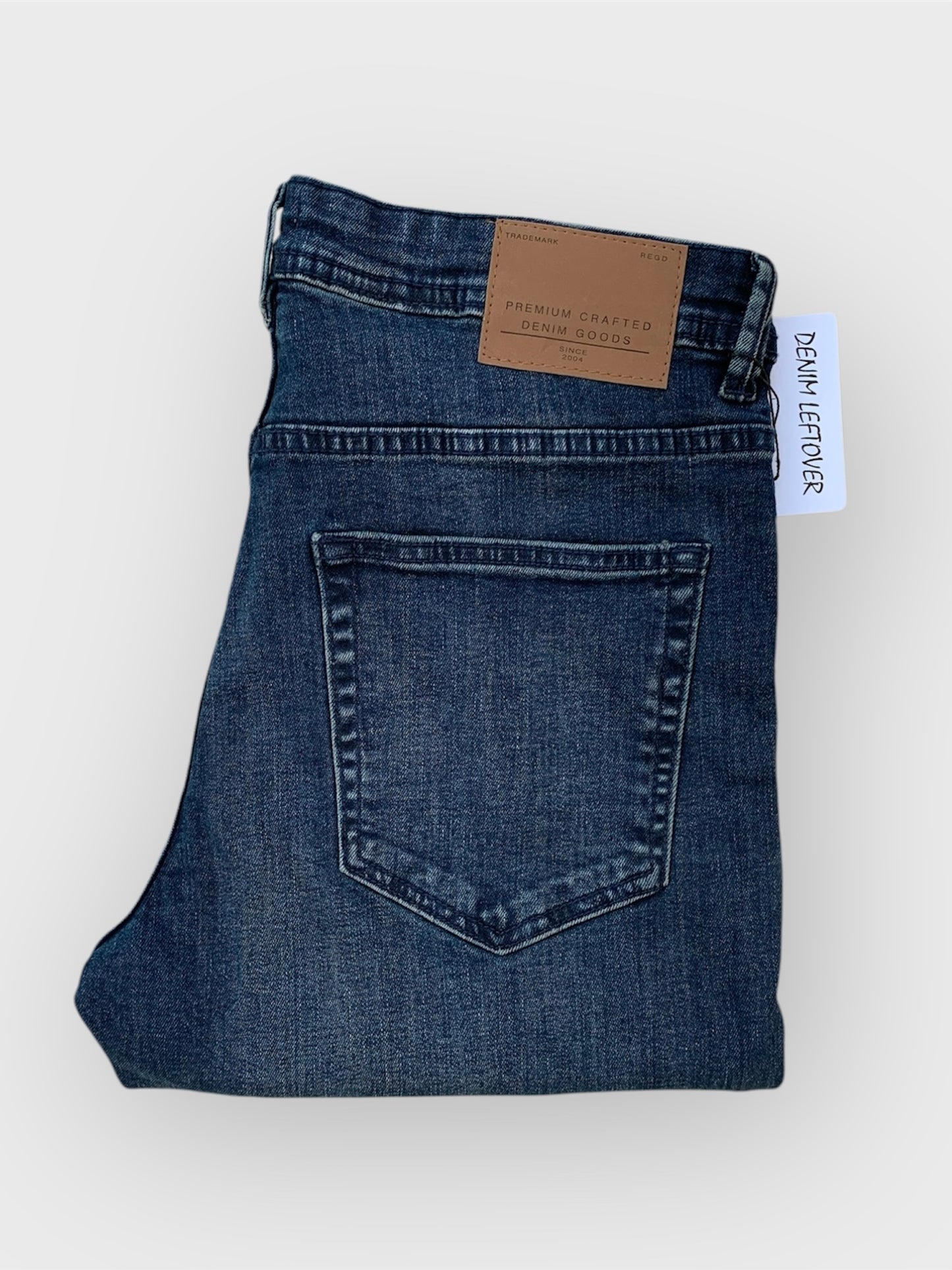 Men's Straight Fit Vintage Dark Blue Jean DL4346