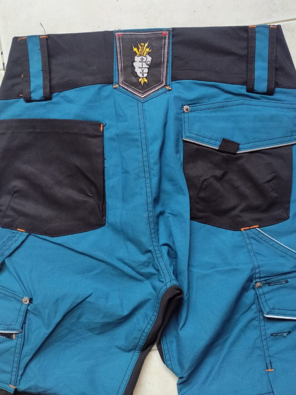 Stylish 8 Pockets Straight Fit Trouser DLT4005