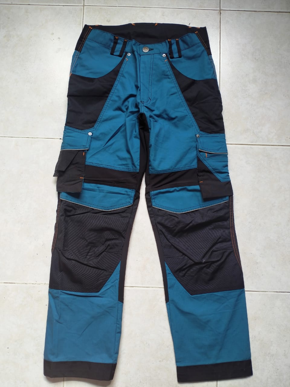 Stylish 8 Pockets Straight Fit Trouser DLT4005