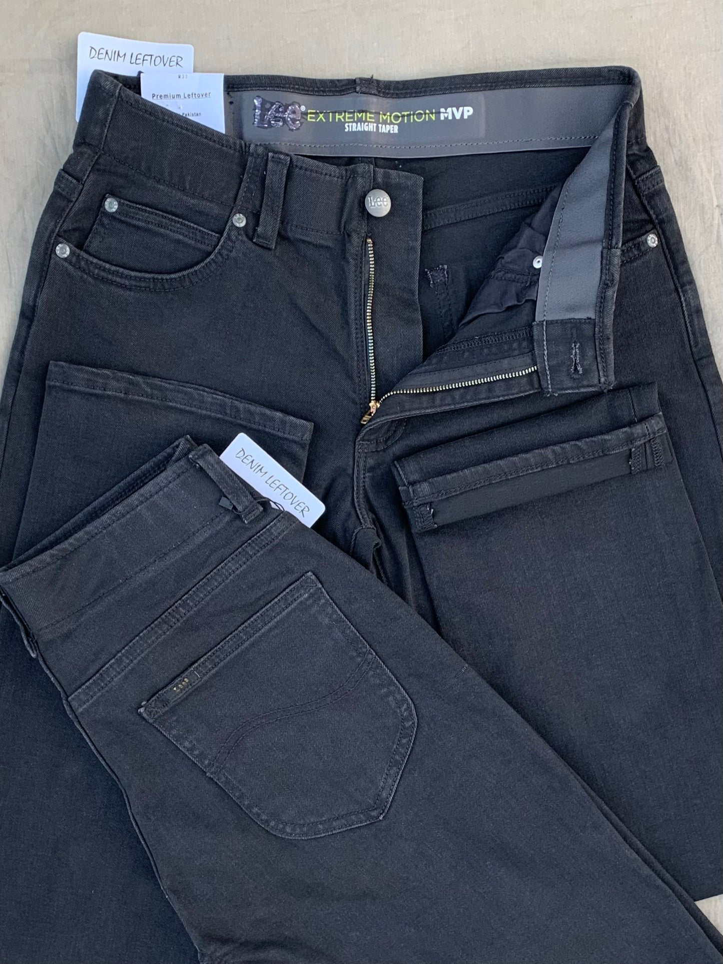 Men's Straight Taper Fit Diamond Black Jean DL4421