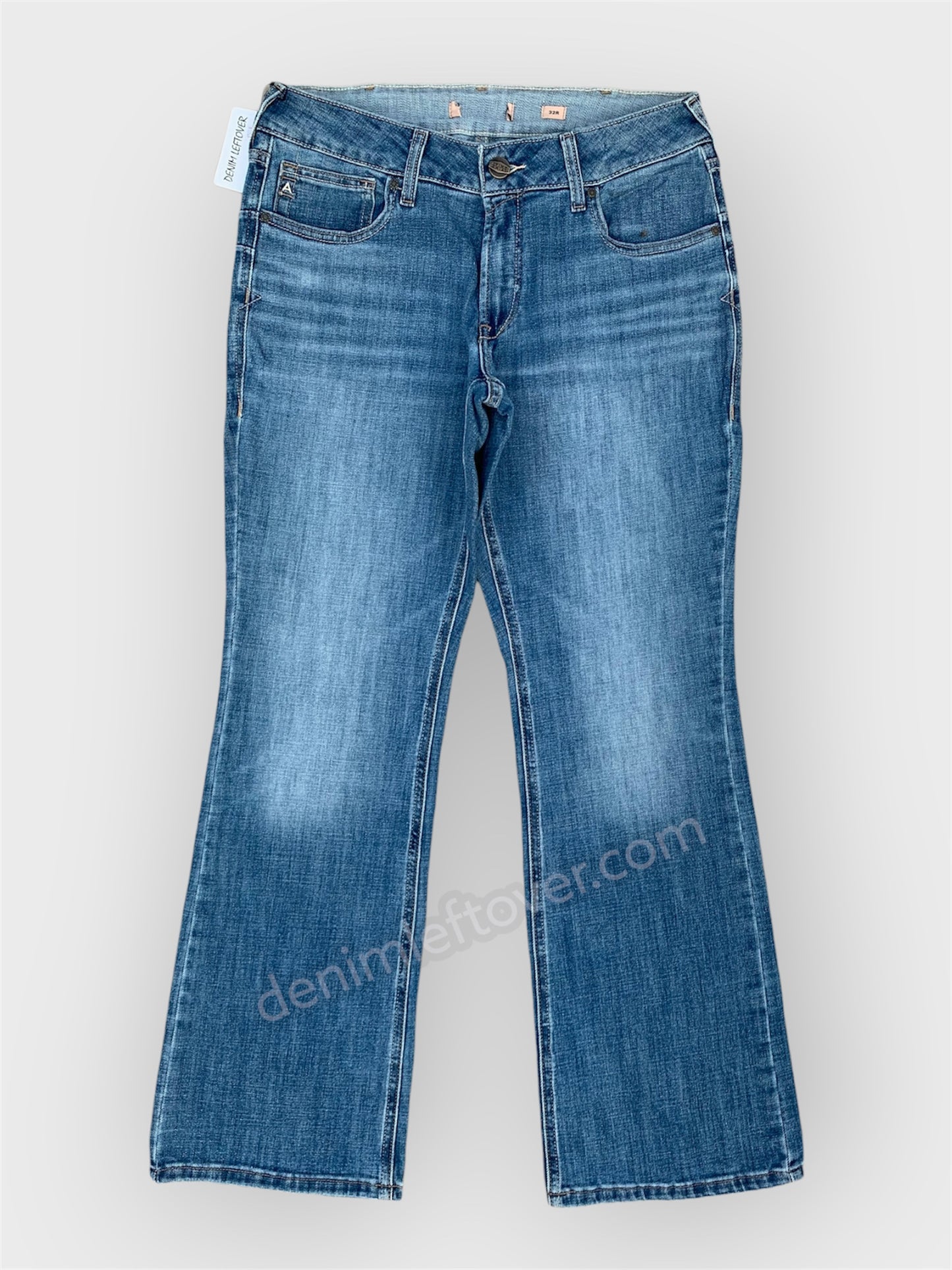 Women's Slim Bootcut Fit Medium Blue Jean DLW383