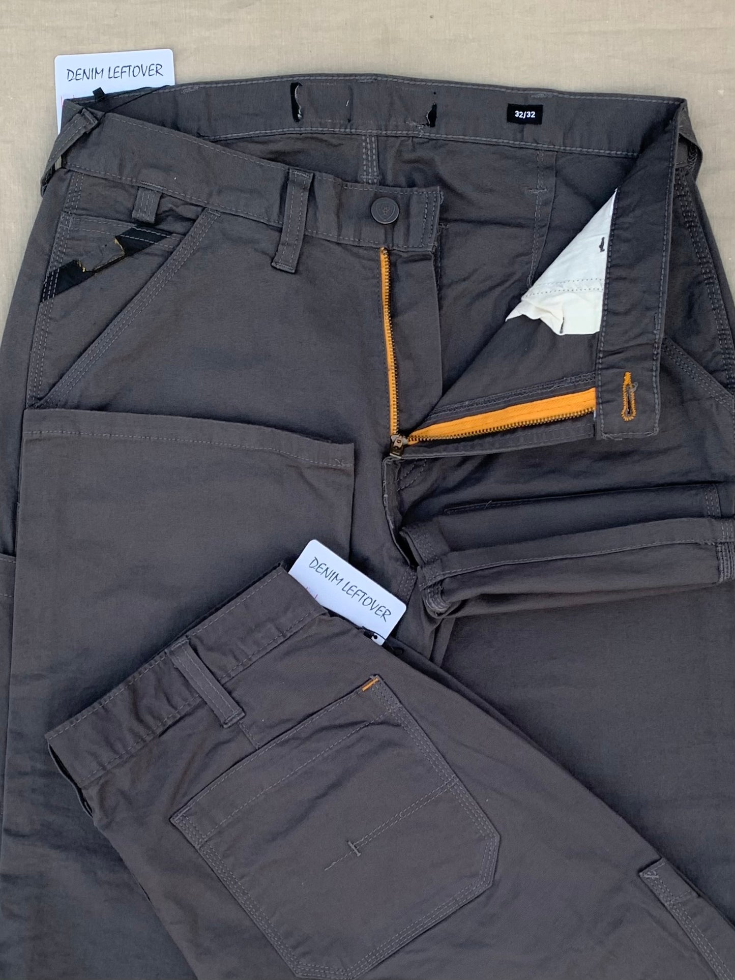 Men's Relaxed Fit Dark Grey Cotton Pant DL4454