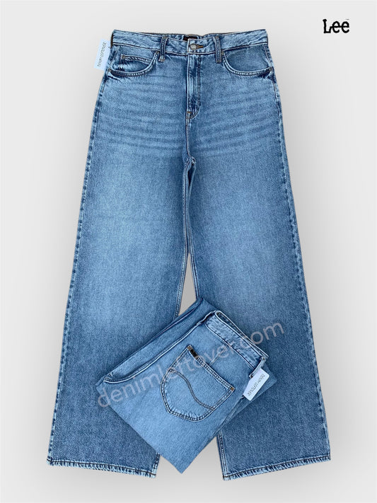 Women's Flare Wide Leg Jean DLW381