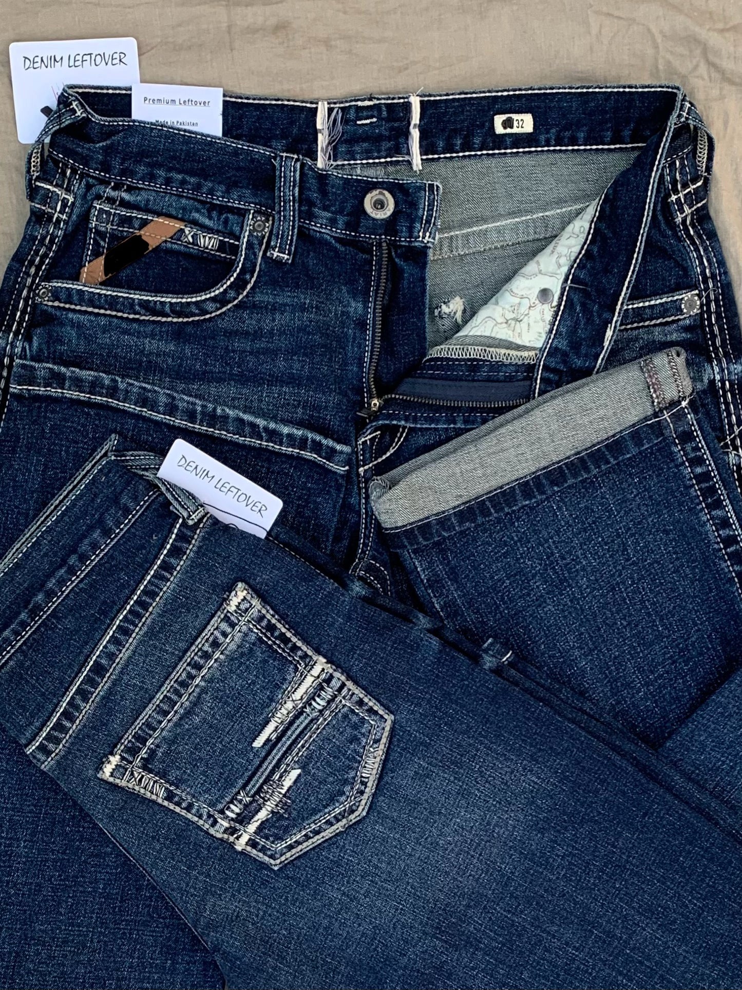 Men's Relaxed Fit Dark Blue Jean DL4396