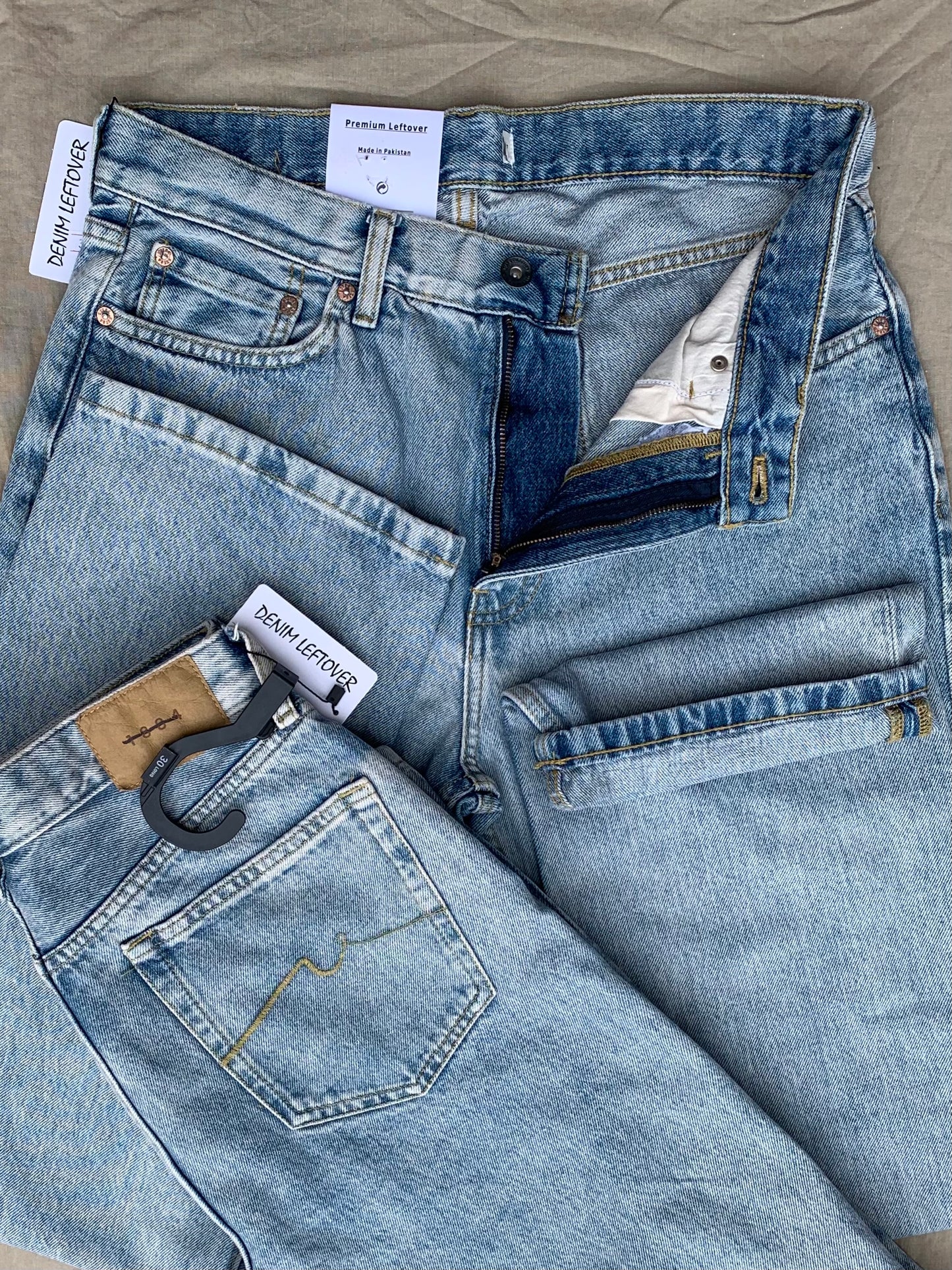 Men's Relaxed Fit Vintage Light Blue Jean DL4470 (Non Stretch)