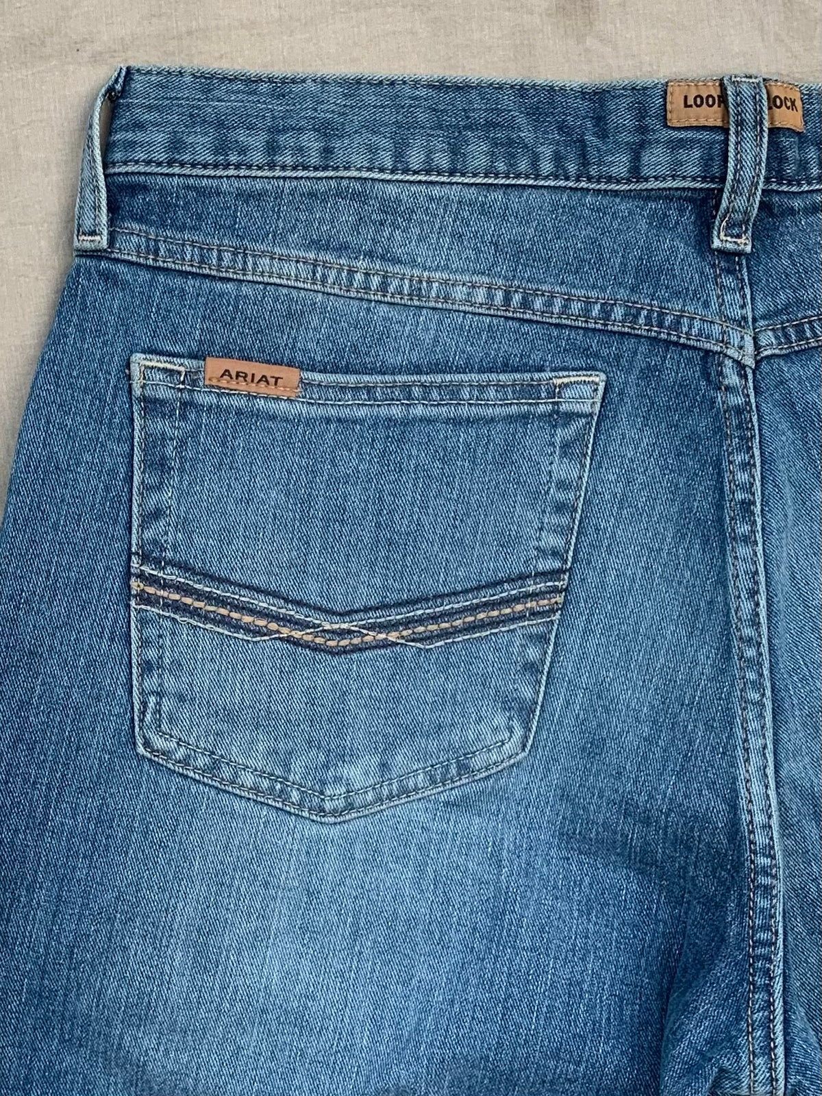Men's Relaxed Bootcut Fit Medium Blue Jean DL4478