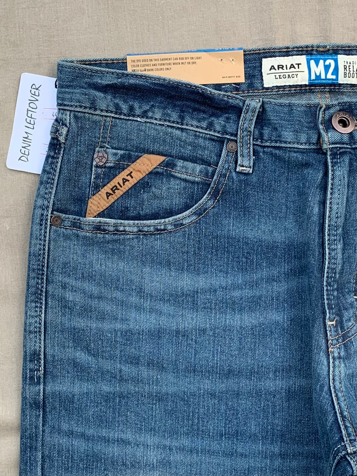 Men's Relaxed Bootcut Fit Medium Blue Jean DL4478