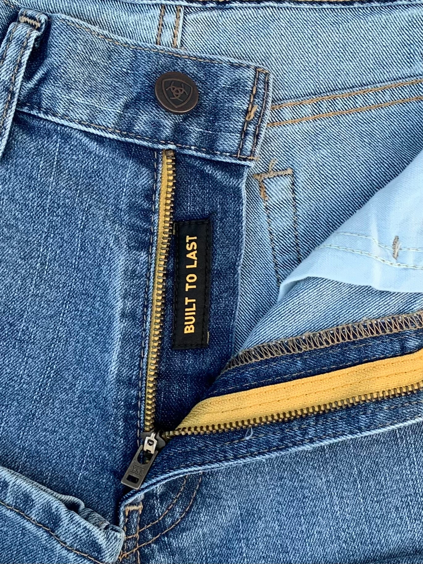 Men's Relaxed Bootcut Fit Light Blue Jean DL4433