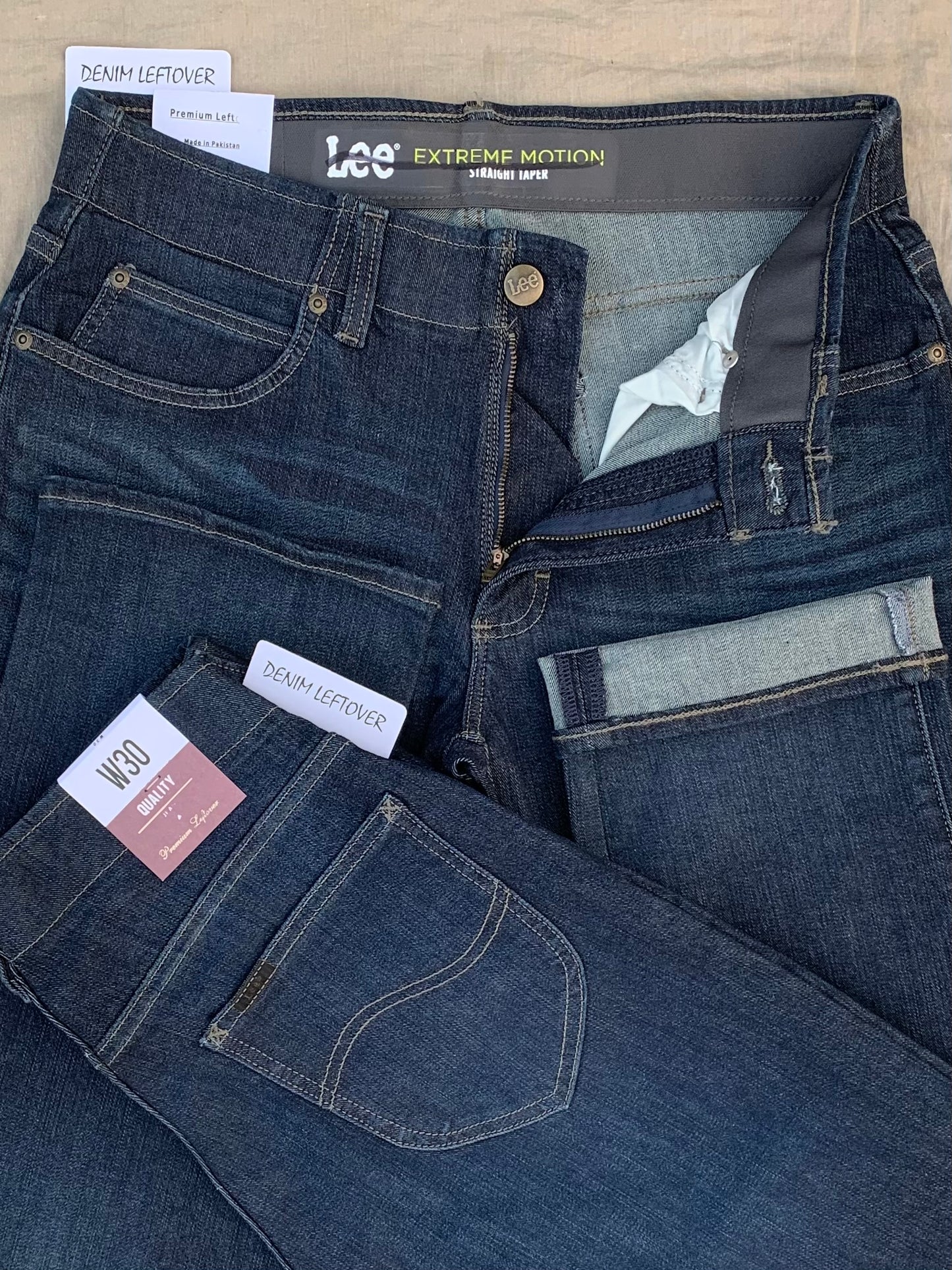 Men's Straight Taper Fit Dark Blue Jean DL4395