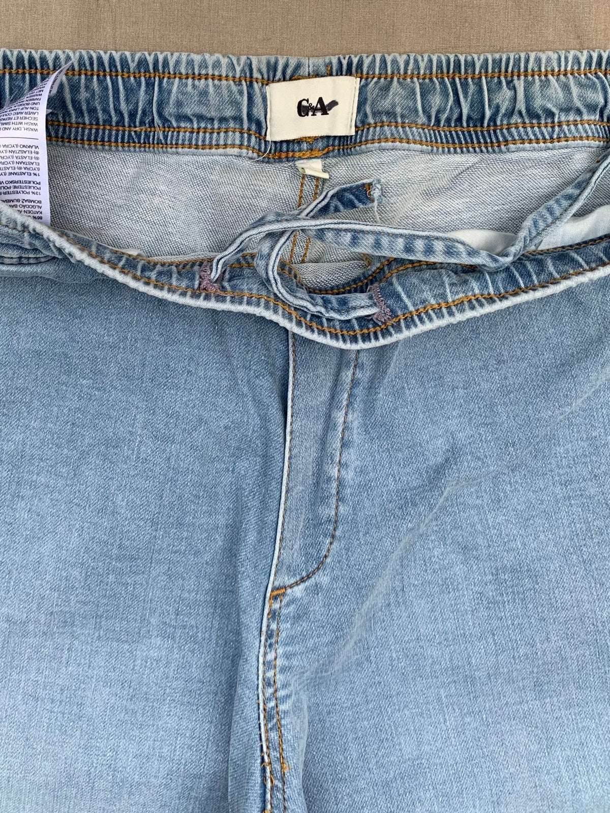 Men's Slim Fit Light Blue Jogger Jean DL4476
