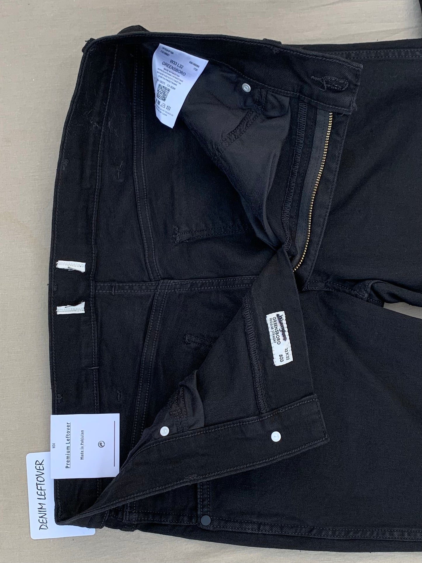 Men's Slim Fit Black Jean DL4373