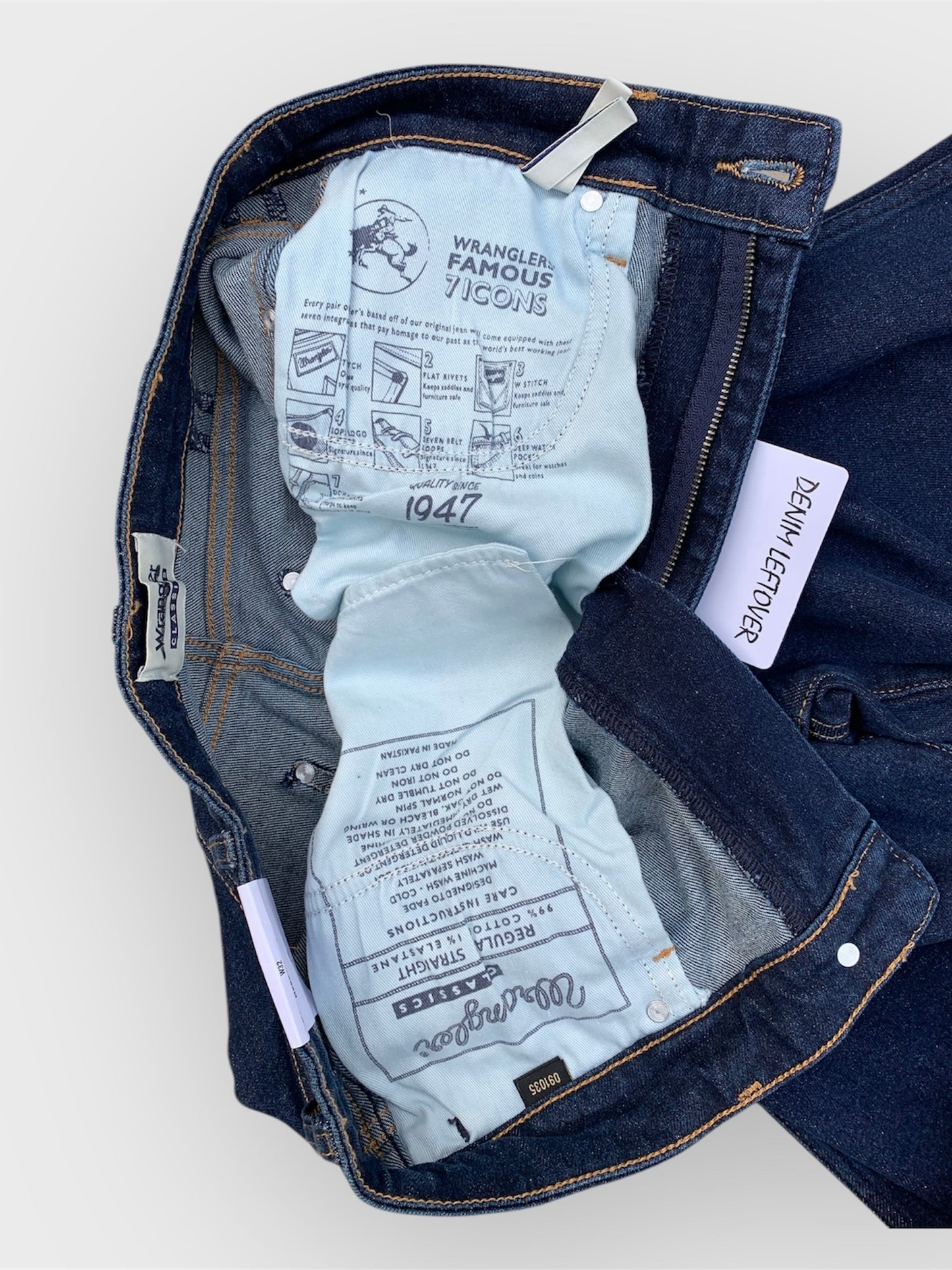 Men's Straight Fit Dark Blue Jean DL4318