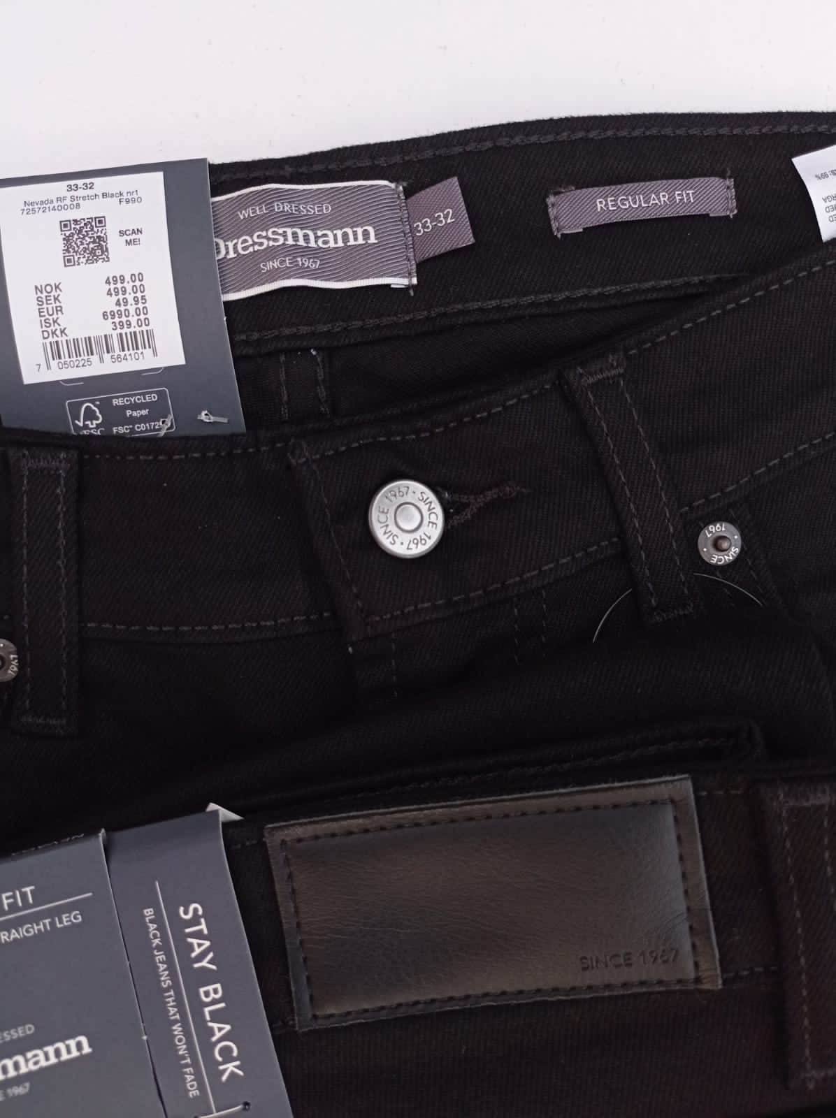 Men's Regular Fit Jet Black Jeans DL4088
