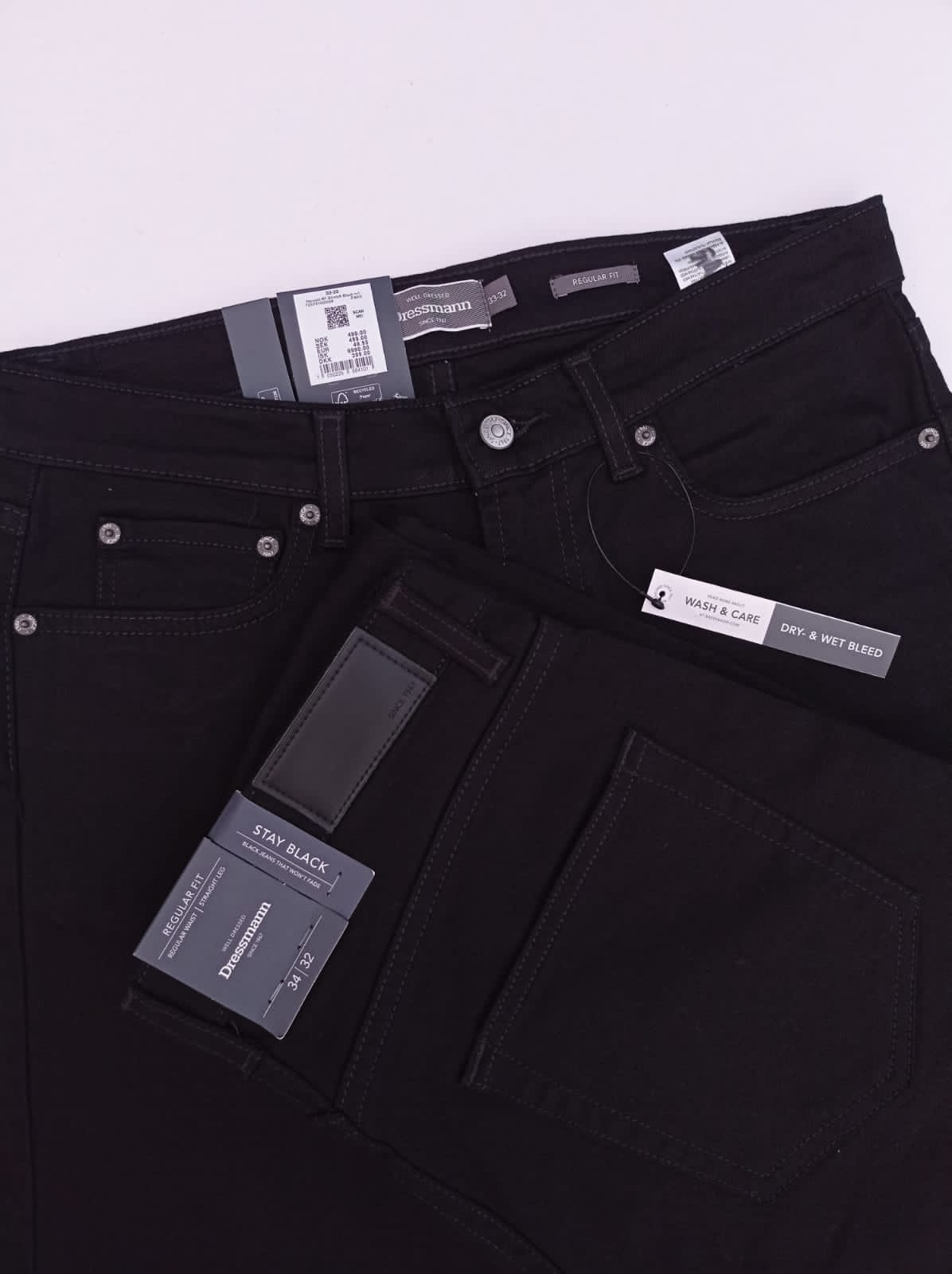 Men's Regular Fit Jet Black Jeans DL4088
