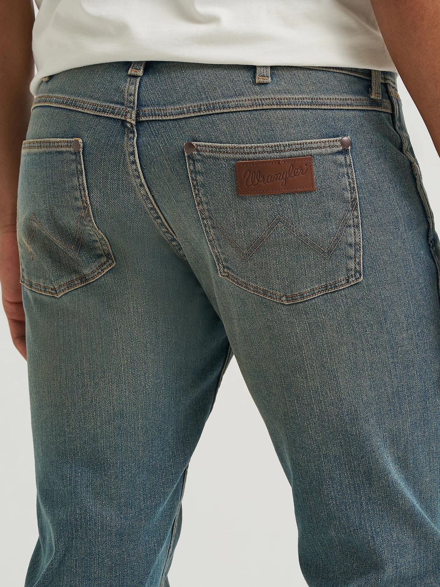 Men's Slim Fit Tinted Jean DL4376